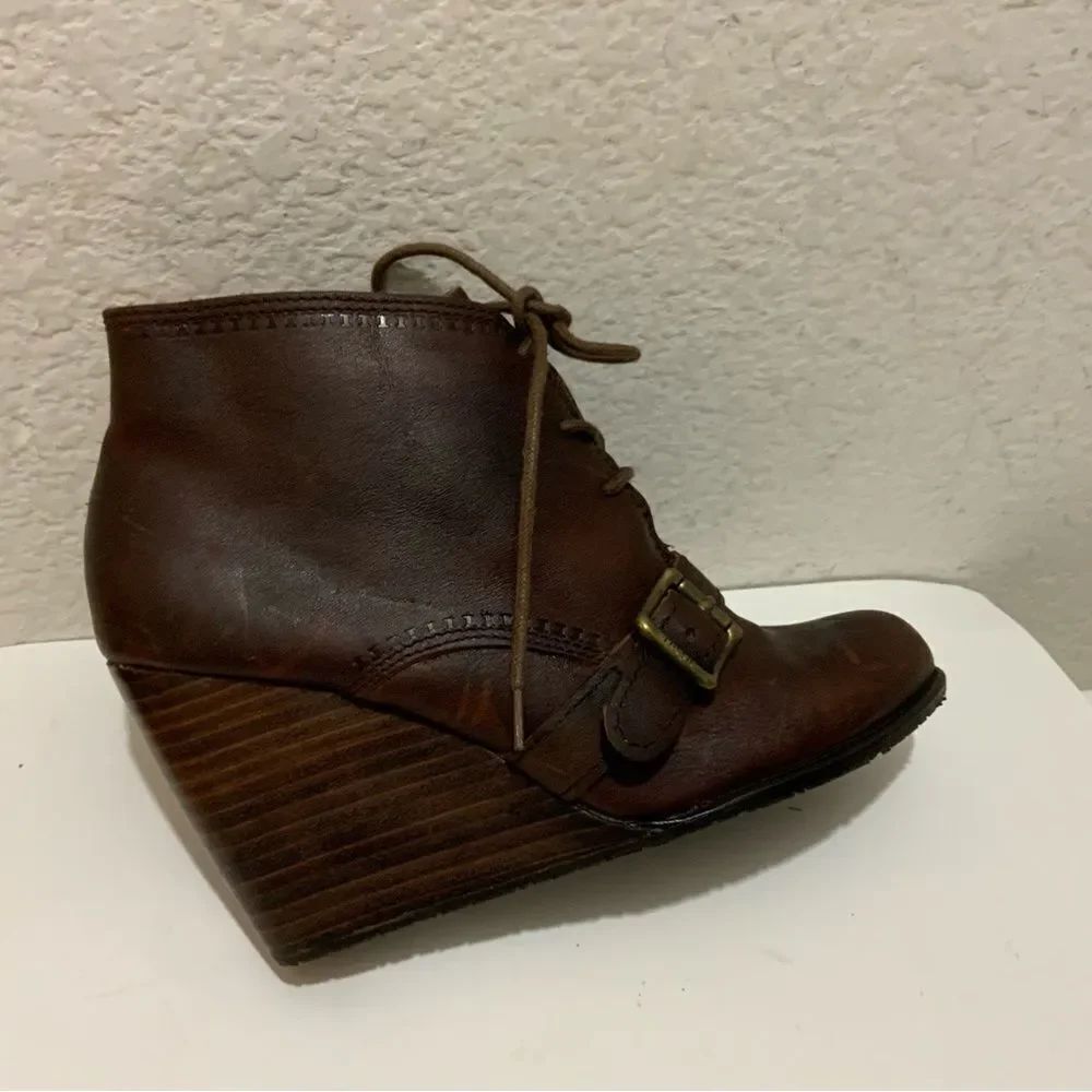 Fossil Charlene Ankle Boots Womens Size 7.5 Brown Leather Lace Up Buckle Wedge